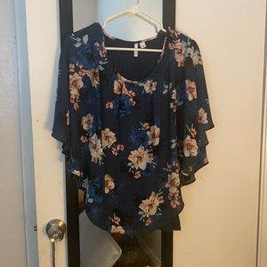 Tank with cape like blouse.